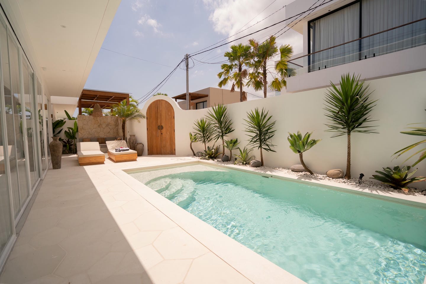 READY 2 BEDROOM VILLA FOR SALE LEASEHOLD IN CANGGU BE-2064 